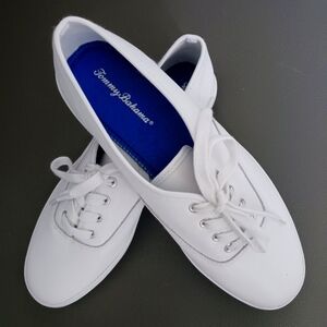 Tommy Bahama White Leather Tennis Shoes/ Sneakers. Size 9.5. NWOT